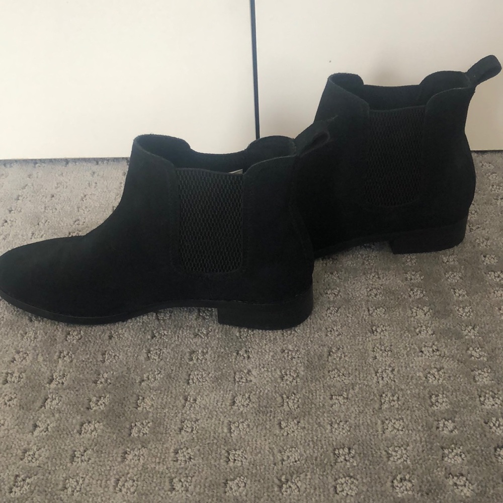 TOMS pull on suede bootie